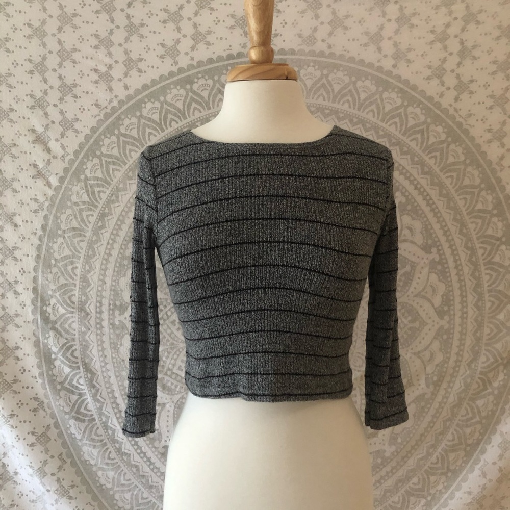 Grey striped semi-cropped top small/medium